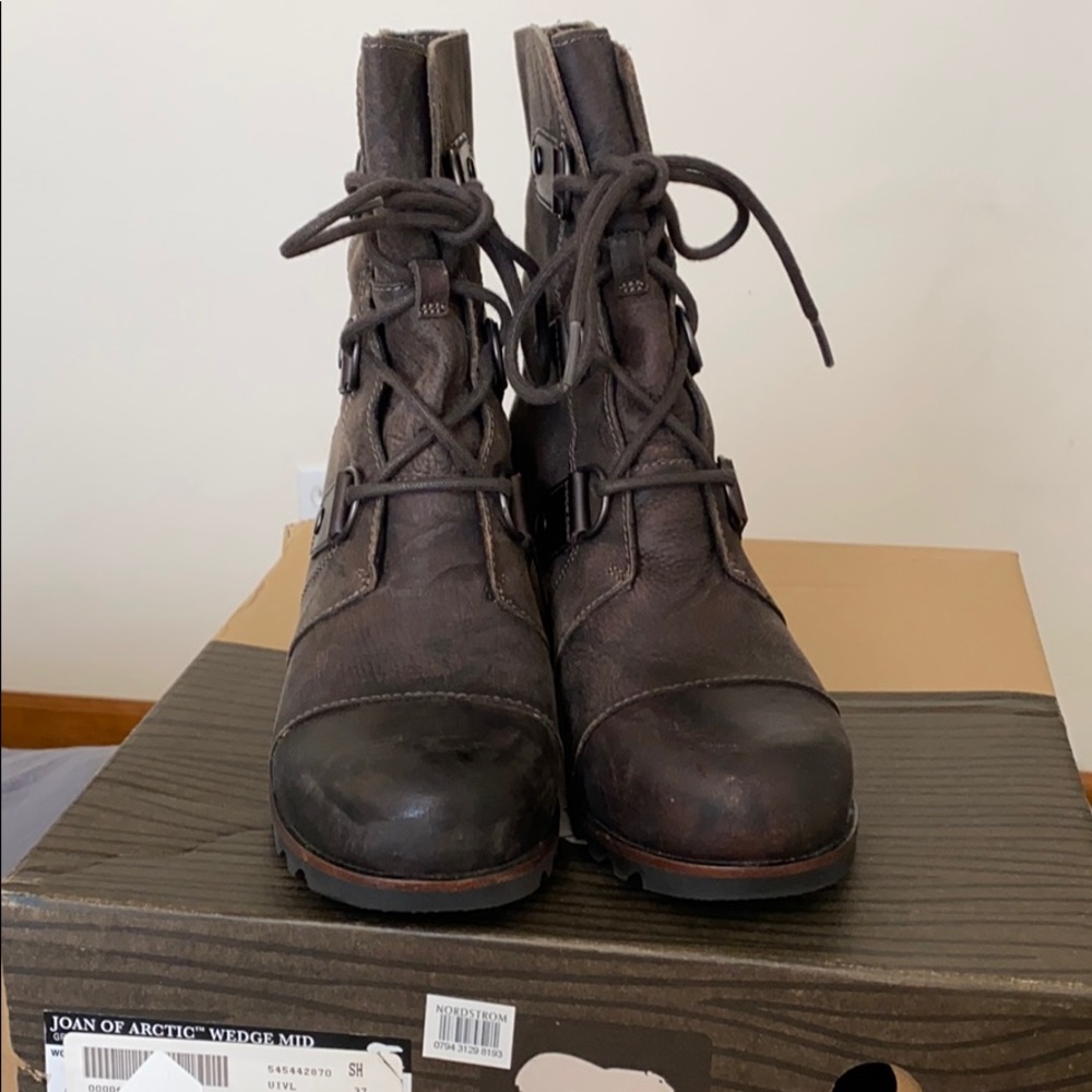 Sorel Joan of Artic Wedge Mid Size 8.5